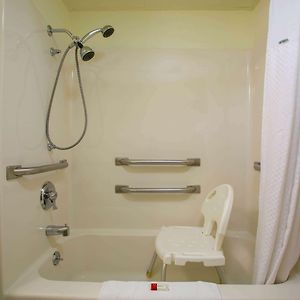 Queen Room Two Queen Beds Bath Tub Mobility Accessible or Non-Smoking